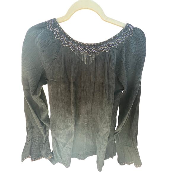 First vision top women’s size medium black embroidered cotton flare sleeves VTG - Picture 3 of 8